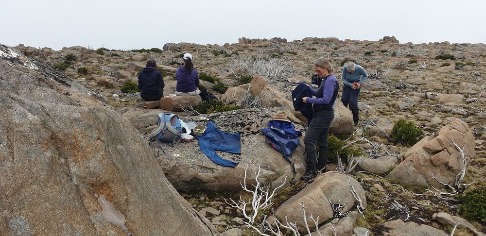 Lunch time on the plateau with the clag coming in