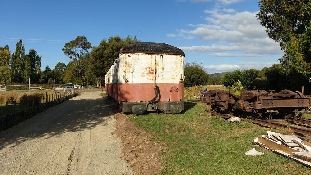 Finally the train carriage was moved just before settlement of the contract.