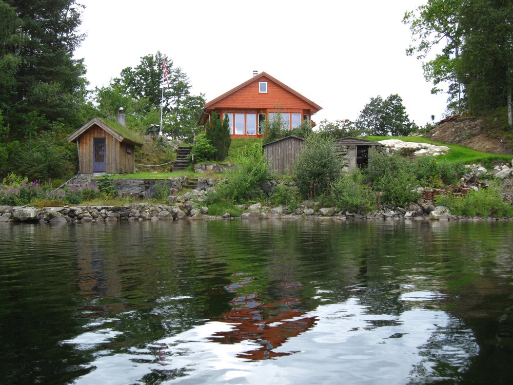 An example of cabins that people who live in Stavanger own and use on the weekends or holidays