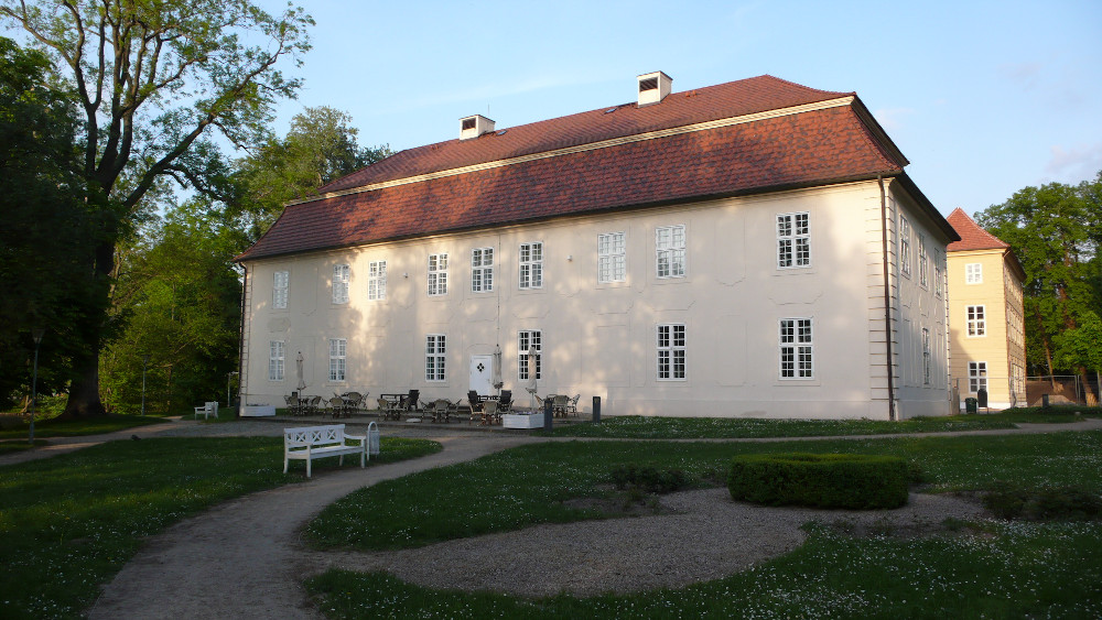 Traditional building on Castle Island